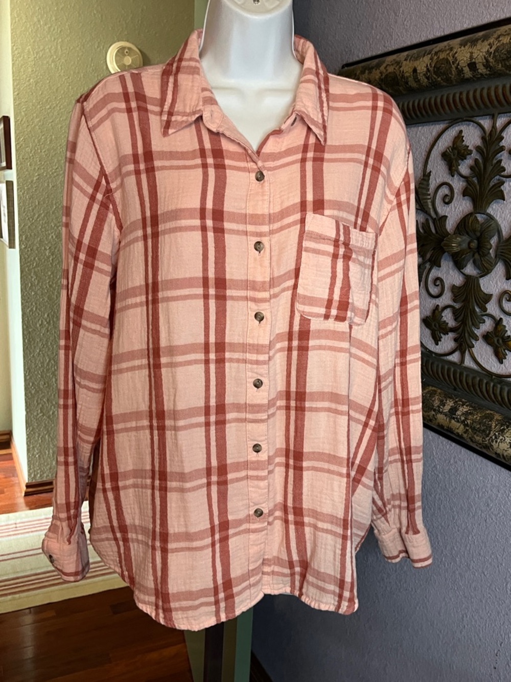 Universal Threads Peach/Orange Plaid Button Up Shirt Sz L